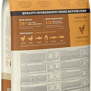 אקאנה Wild לחתול עוף והודו 4.54.jpg עם דגנים.jpg גב אריזה