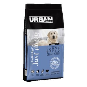 תזונה מאוזנת ועשירה לשמירה על מסת שריר, עור ופרווה בריאים, ושלווה לכלב בוגר גזע גדול בסביבה עירונית.