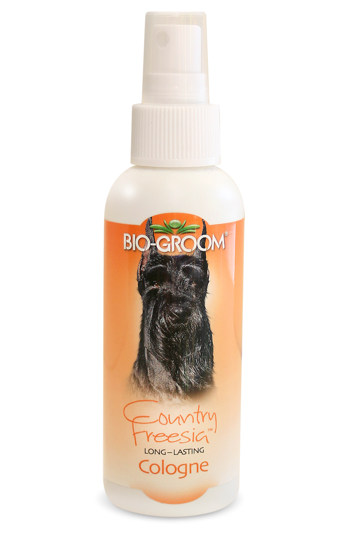 בקבוקי תרסיס 118 מ"ל של Bio Groom – בושם לכלבים וחתולים בארבעה ריחות: אירוס כפרי, ג’ינג’ר לבן, יערה פראית ותפוח רענן.